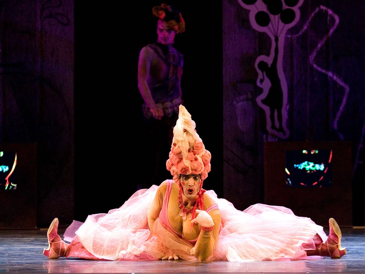 La danza trasposta in video: i monitor di scena per lo Schiaccianoci del Balletto di&nbsp;Roma